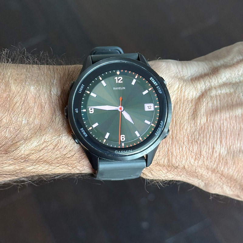 Ravelin Tactical Analog - FREE · Screenshot 0